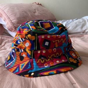 Patterned bucket hat